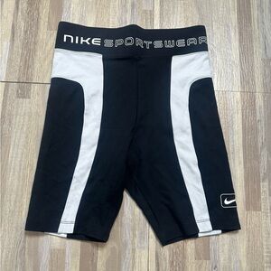 Nike Womens Sportswear Shorts 'Black Pure Platinum', Size XS
